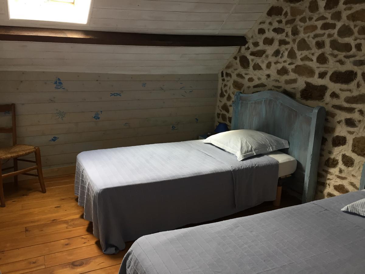 克洛斯杜立特度假屋 Saint-Aaron 外观 照片